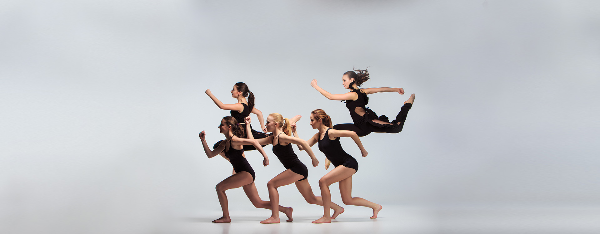 The group of modern ballet dancers